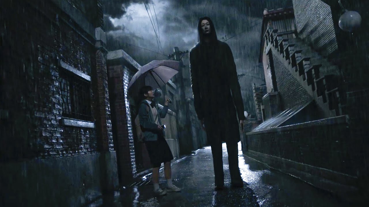 Nessa cidade peculiar pessoas com olhos de yin yang conseguem enxergar fantasmas!