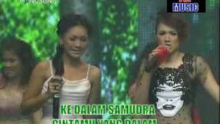 Download lagu mulan feat dewi-dewi-semakin hari semakin cinta mp3