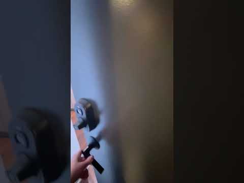 1 Bedroom 1 Den 1,069 Sqft