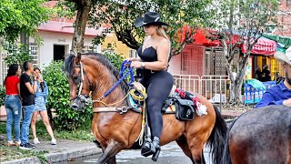Your future wife is here | 500 JAW-DROPPING WOMEN  #horseriding #stunningwomen #curvy