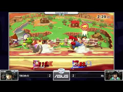 The crowd swarms the GOML stage!