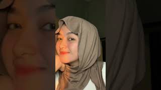 Download lagu viral video story hijab cantik... mp3