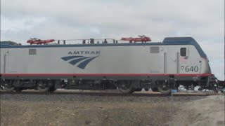 preview picture of video 'California Zephyr with Brand New ACS-64 at Rural Iowa Crossing'