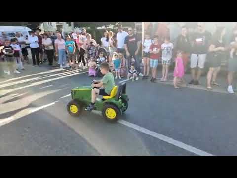 Dječja utrka s traktorima u Kutjevu 4.6.2022.