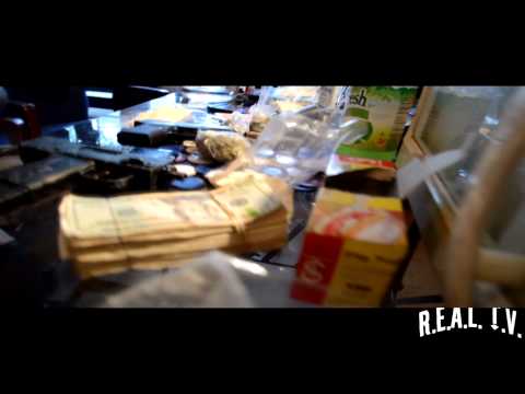 PACZDATMUZIC/2UPENT. PRESENTS ((KOOKIN UP))  1HUNNIT FT. BREEZE OF P.D.M.