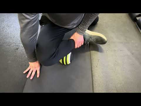 How to foam roll and stretch the shin muscle (tibialis anterior)