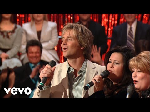 Gaither - God Leads Us Along [Live] ft. Reggie & Ladye Love Smith, Joy Gardner