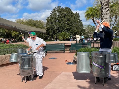 JAMMitors perform at EPCOT