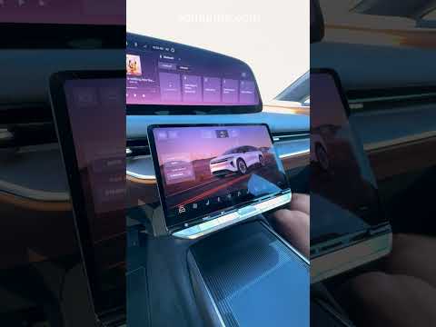 I test the Lucid Gravity’s interior tech and touchscreen #lucid #gravity #ev #suv #carreview