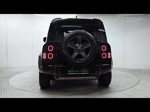 Land Rover Defender X-DYNAMIC SE 6 SEATER *PAN ROO - Image 2