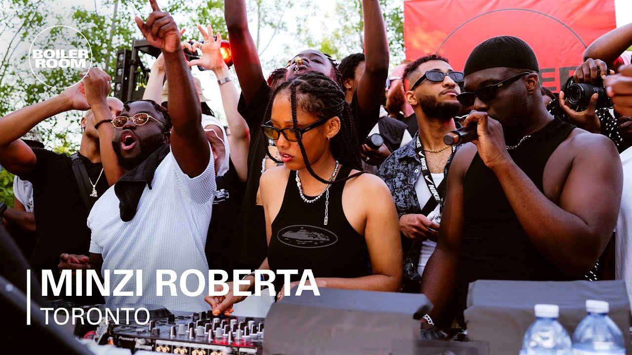 Minzi Roberta - Untitled Set