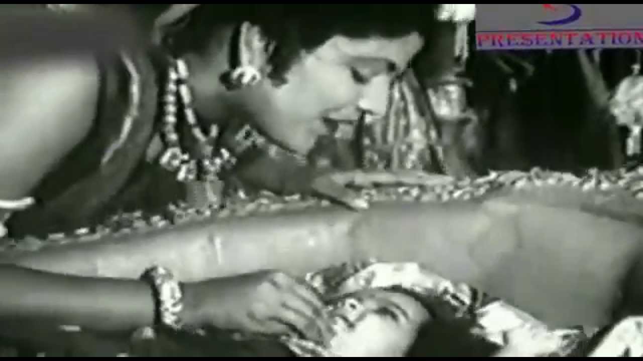 Jhoolna Jhoolo Lyrics  | Bhakta Dhruva | Jeevan, Shashi Kapoor | Krishna Ganguly, Lalita Deulkar | Shankar Rao Vyas