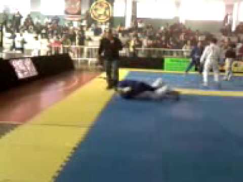 CASTOR UNION -  SEMI - FINAL DO PESO PLUMA  JIU JITSU