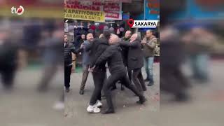 Zabıtaya Tekme Tokat Saldırı Seyyar Satıcı Ortalığı Karıştırdı