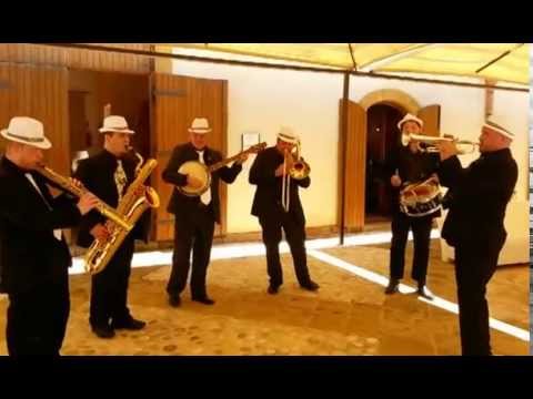 SAL CACCIATORE DIXIELAND BAND