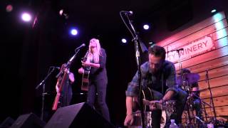 Holly Williams, "Angel from Montgomery", LIVE