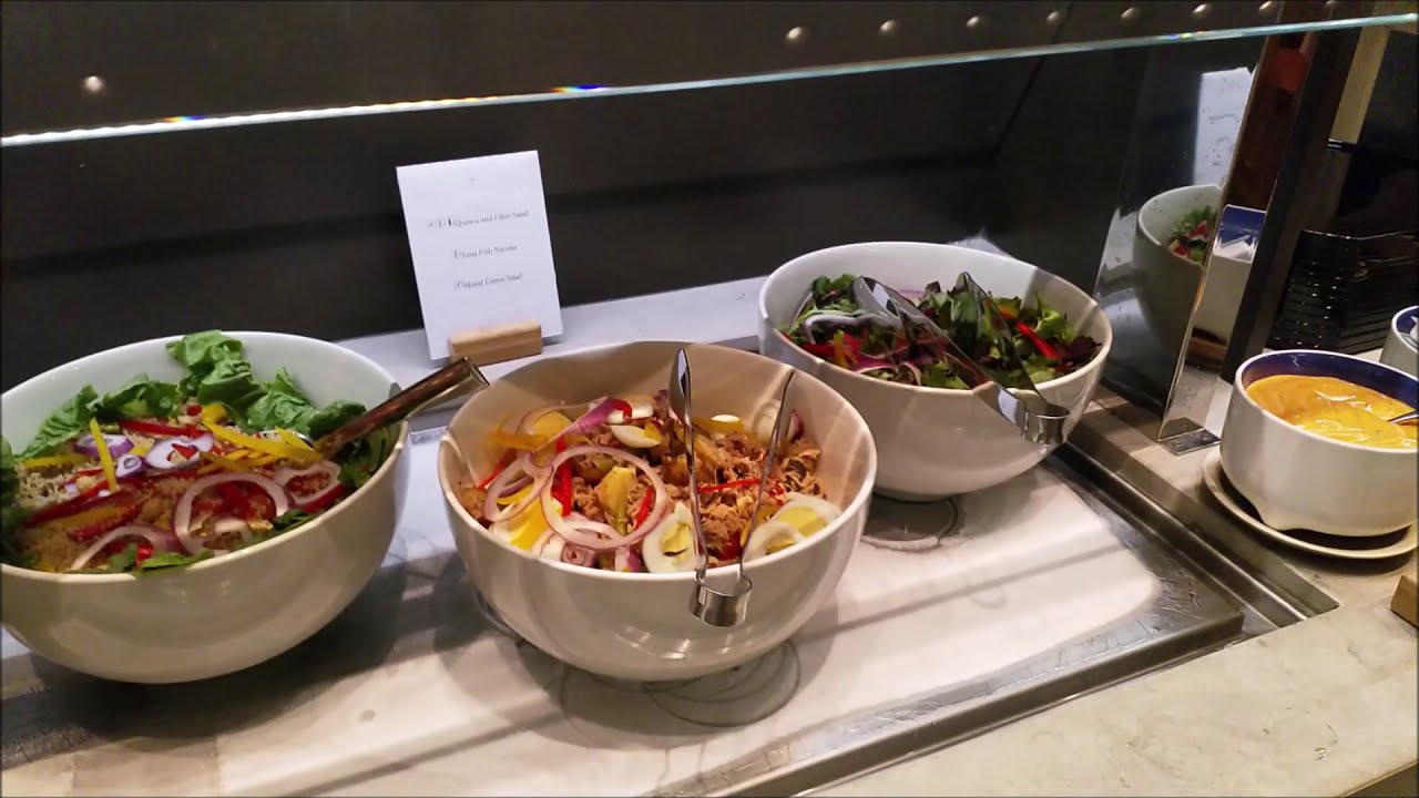 Cathay Pacific Lounge