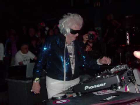 RUTH FLOWERS AKA MAMY ROCK IN KAXAÇA CLUB - Montijo