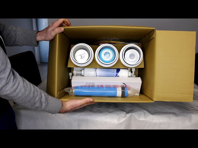 Vídeo relacionado con EUR-50 Equipo de Osmosis Inversa de 5 Etapas para uso doméstico. Incluye filtro, membrana y postfiltro. Obtenga agua de mineralización débil y con un ultra bajo rechazo. Bbagua.