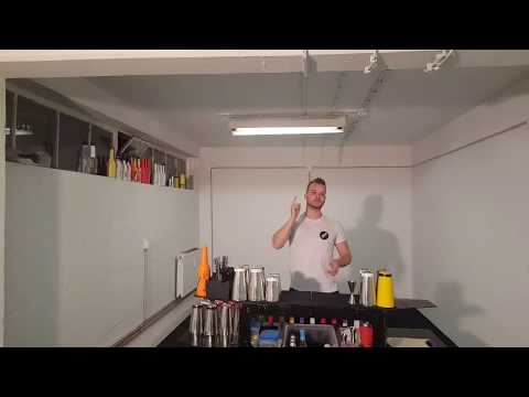 FLAIR BARTENDING 101 (shaker pour)