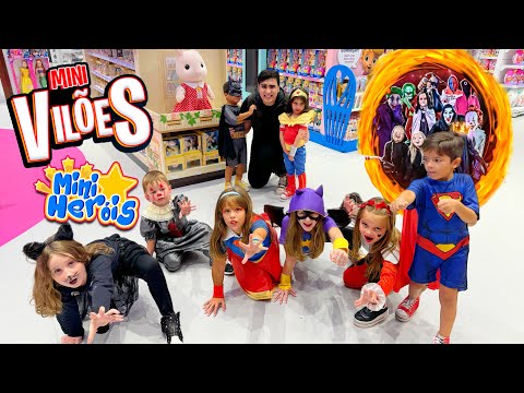 ★ VÁRIOS VÍDEOS DOS FILHOS DOS VILÕES E DOS HERÓIS INVADIRAM A LOJA DE BRINQUEDOS EM 24 HORAS ★
