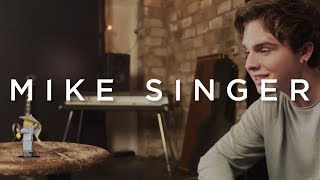 Musik-Video-Miniaturansicht zu Jung und frei Songtext von Mike Singer