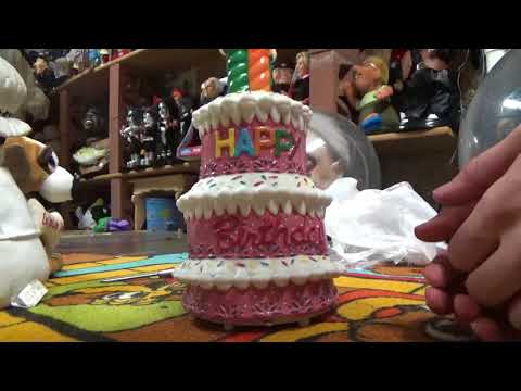 Singing Dancing Birthday Cake Low vs fresh Batteries