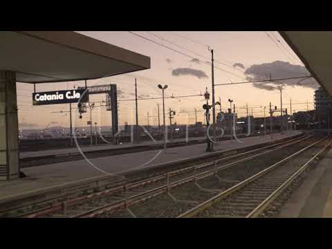 2358 Footage of the sunset over the Catania Centrale railway station.