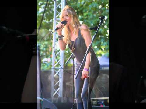 Lizzy and beatbullyz - heartbeat ( just pic's).wmv