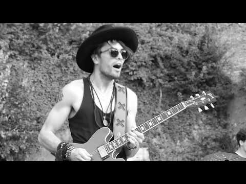 THE YOUNIVERSE - SILVER [live from Nad Záložňou]