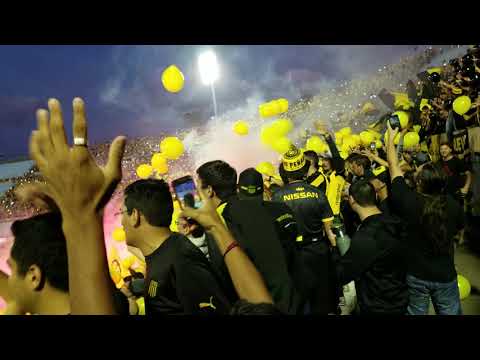 "Hinchada de peñarol vs gallina super copa" Barra: Barra Amsterdam • Club: Peñarol