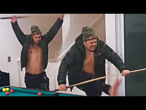 mítico foi quebrar o taco e quebrou a perna KKKKKKKK