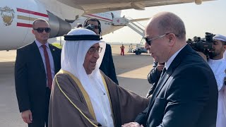 القمة العربية بالجزائر: الوزير الأول يستقبل الممثل الخاص لملك البحرين