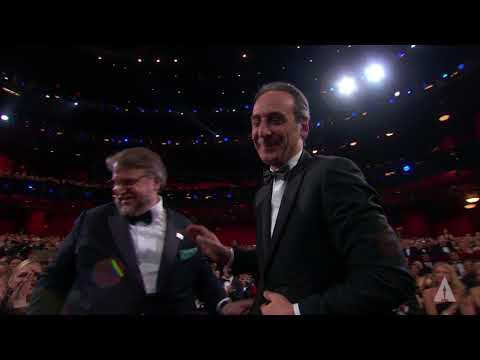 "The Shape of Water" wins Best Original Score