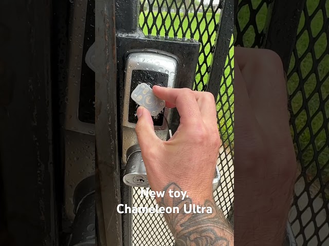 Vídeo relacionado con NONDK Emulador de Tarjeta Inteligente RFID Chameleon Ultra V3.0 + 5XUID 125Khz 13.56Mhz ID IC Copiador de Etiqueta NFC.