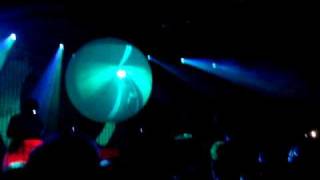 Animal Collective - Bleed (live Vancouver 5/24/09)