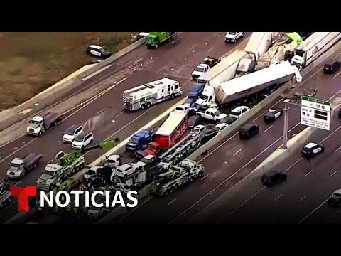 , title : 'Así fue el mortal choque de unos 100 vehículos en Texas | Noticias Telemundo'