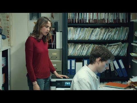 The Unknown Girl (Clip 'Don't Open It')