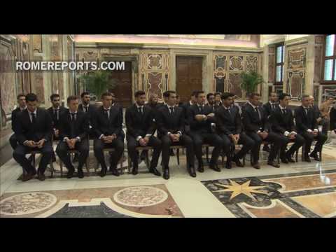 Francisco a futbolistas del Villarreal: En la vida, como en el deporte, hay que jugar en equipo