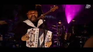 Intocable - Cómo Te Atreves - Live