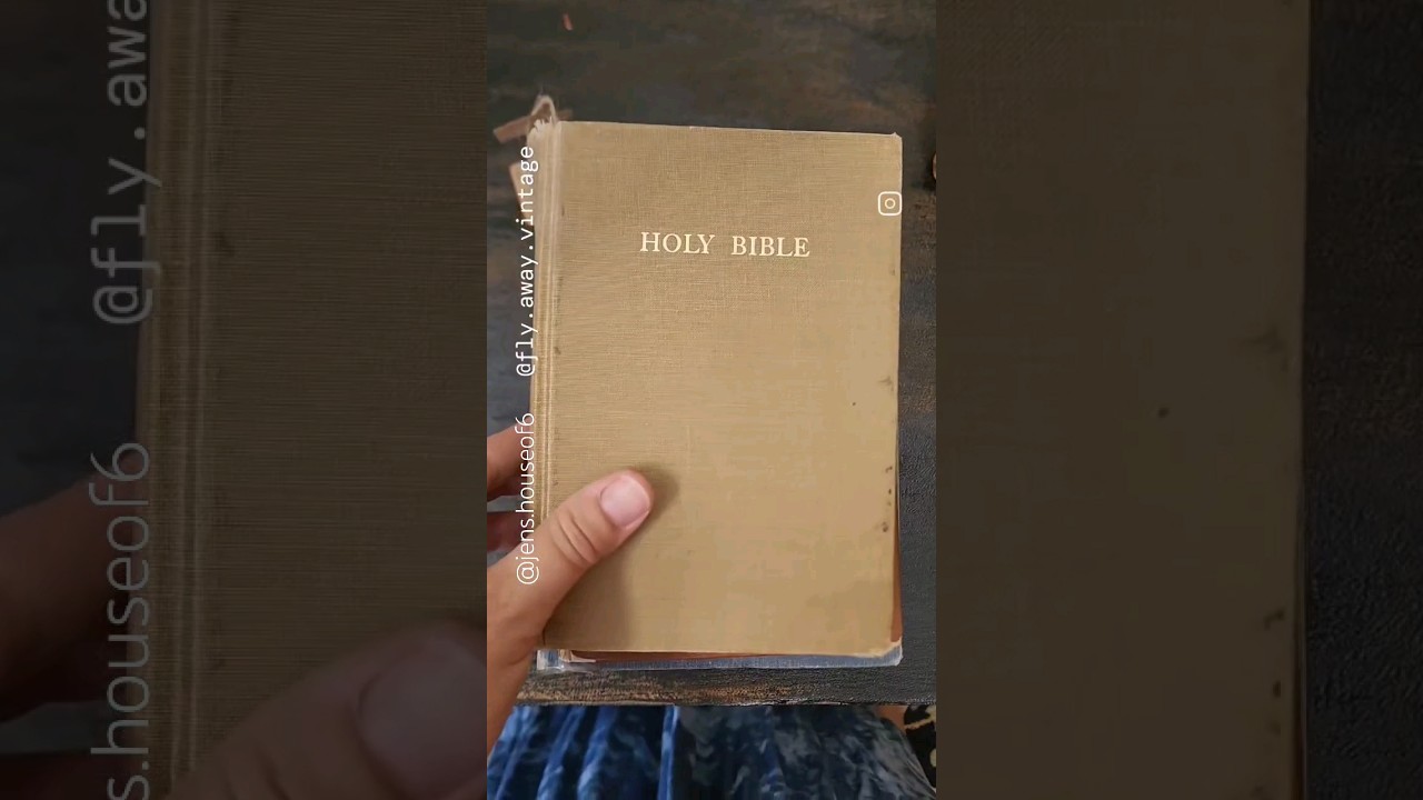 Bibles + Hymnals ✝️  #bible #hymnal #hymns #church #flyawayvintage #bibles