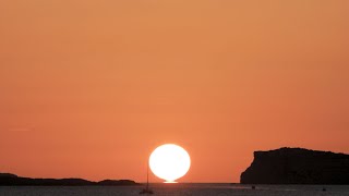 Café del Mar Ibiza Sunset - Love on a Real Train