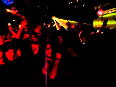 WILLY ALCOCER @ Sesión Noche: CATS VINTAGE @ Diciembre 2011: Levels (special mix)