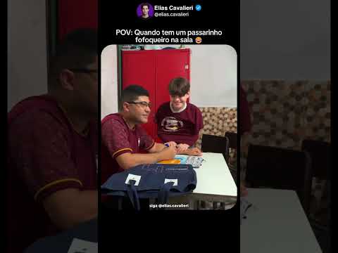 Passarinho se lascou bonito😂