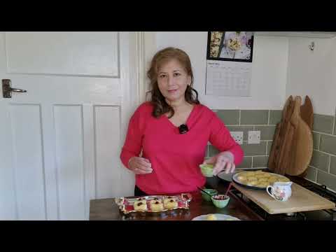 Halawet el Jibn (Syrian Sweet Cheese and Semolina Rolls)