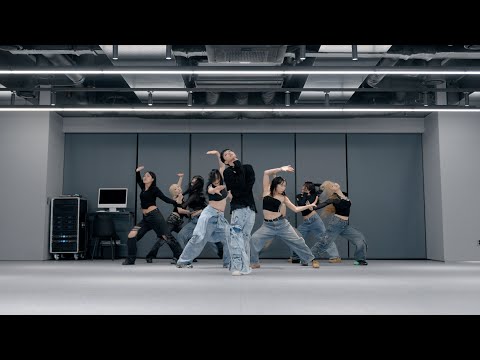 TEN 텐 'Nightwalker' Dance Practice