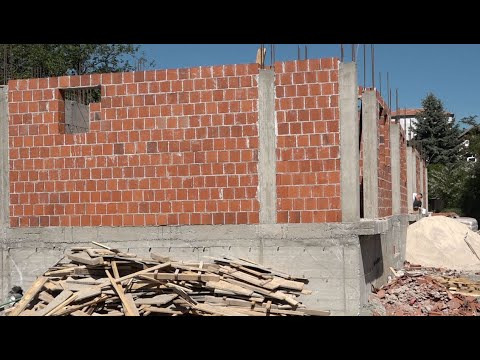 Blerjet politike dhe etnike të shtëpive në veri të Mitrovicës