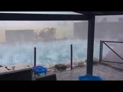 Włochy Apokalipsa koniec świata. Gigantyczny Grad w Mediolanie demoluje wszystko