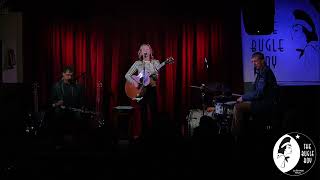 Kelley Mickwee: "Beautiful Accidents"