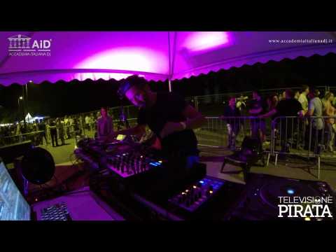 Francesco Farfa (Accademia Italiana DJ) @ Festa della Musica 2014 part 1/3